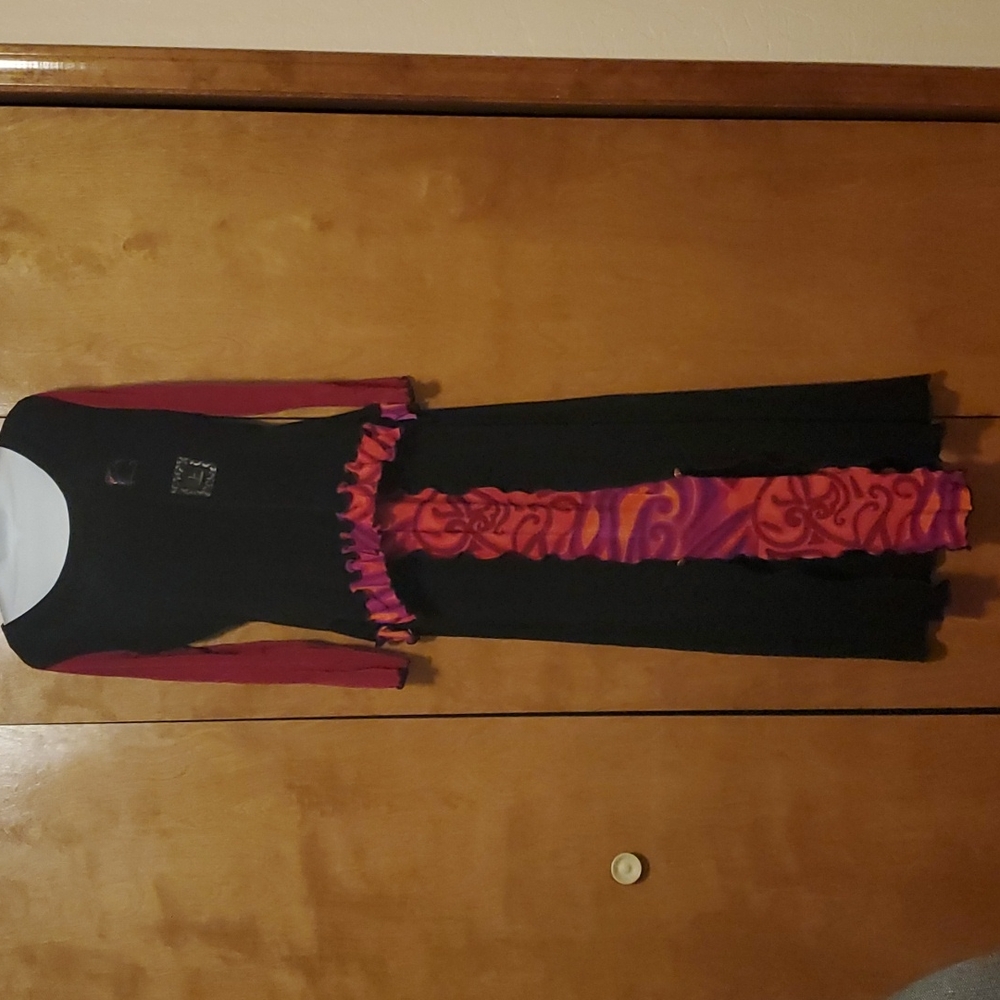 Lee Andersen Top & Skirt Set